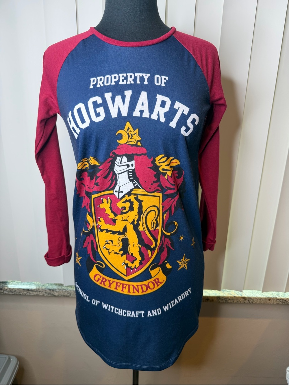 Harry Potter Gryffindor nightgown raglan design youth Size 12
